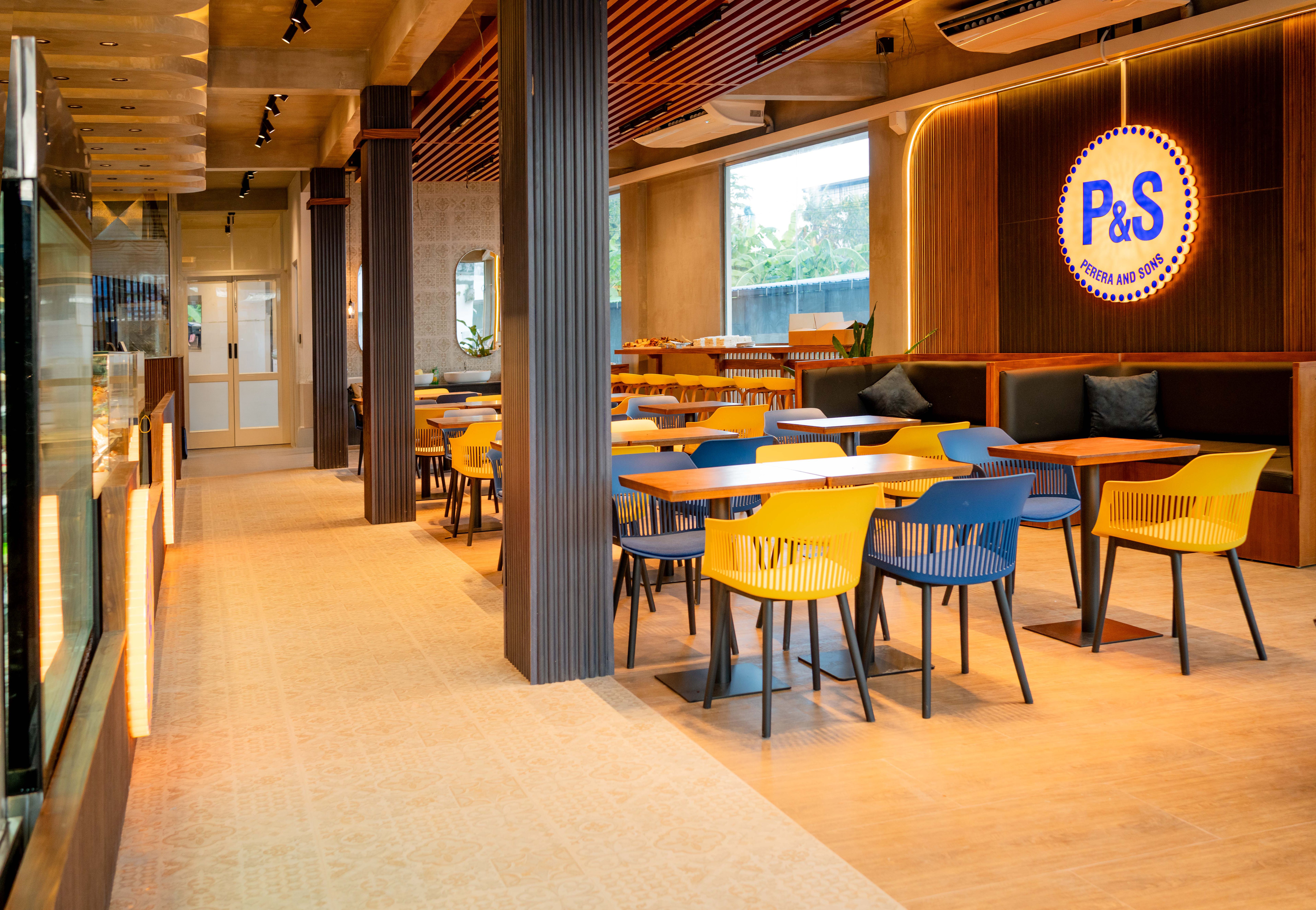 Refreshed P&S Pita Kotte outlet